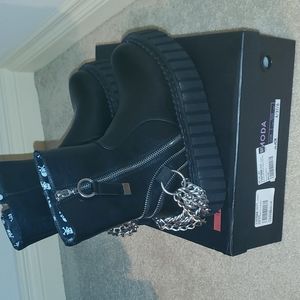 Chunky platforms
